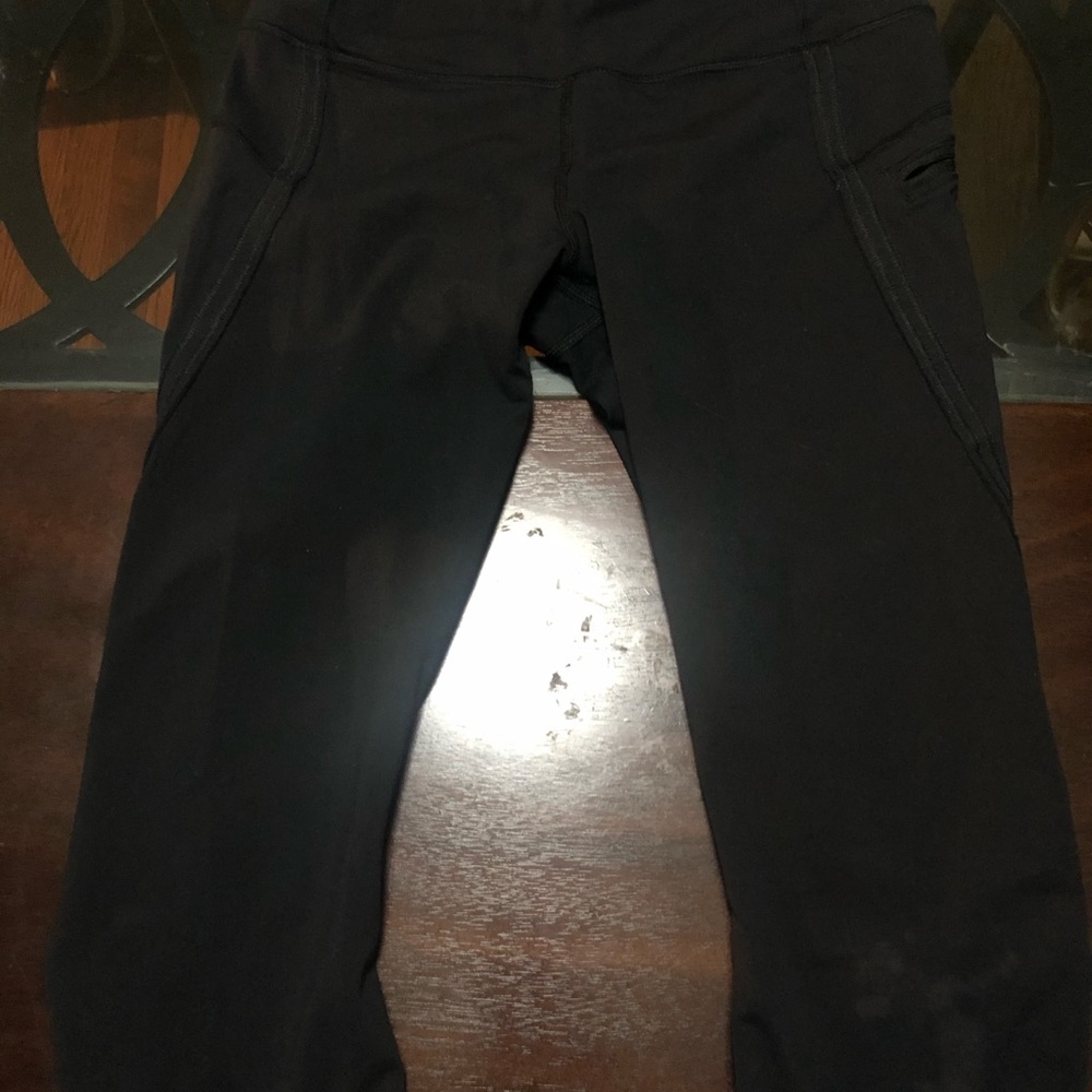 Lululemon - Picture 4 of 5
